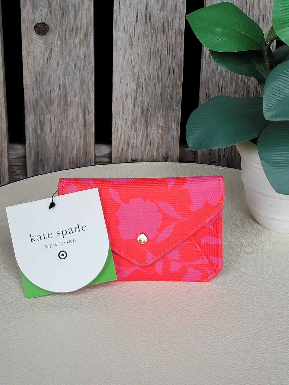 Kate Spade ×Target Classic Rose Floral Envelope Card Case in Pink and Coral Red